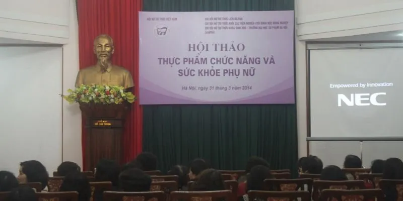 Hội thảo thực phẩm chức năng và sức khỏe phụ nữ với sự tham gia của các chuyên gia